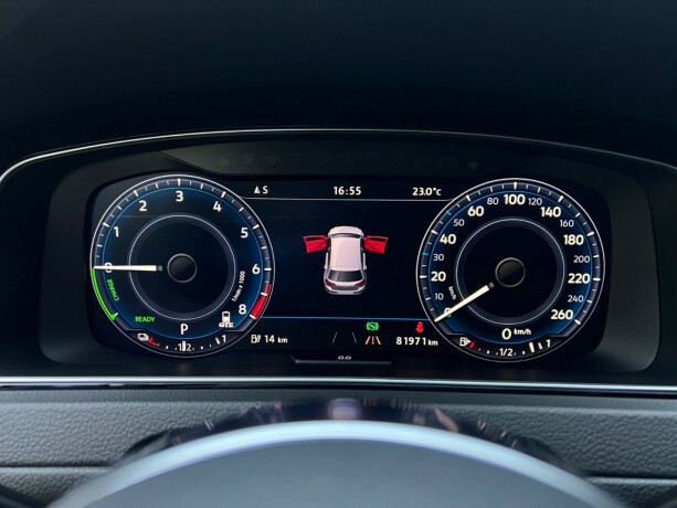 volkswagen-golf-elektrisitetbensin-2018-big-14
