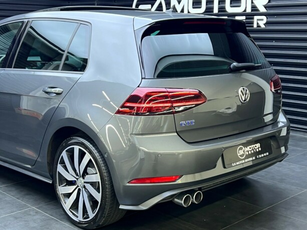 volkswagen-golf-elektrisitetbensin-2018-big-5