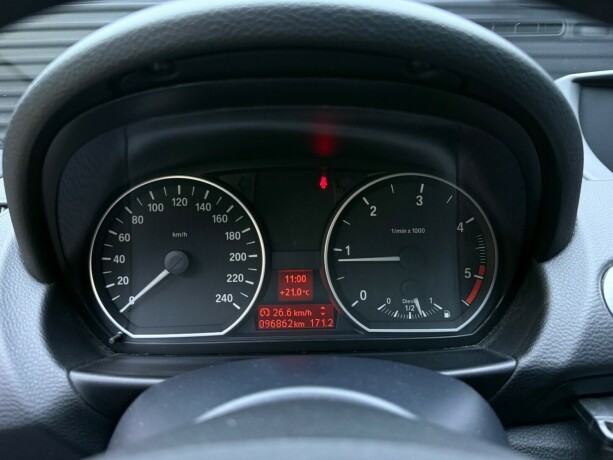 bmw-118d-diesel-2009-big-15