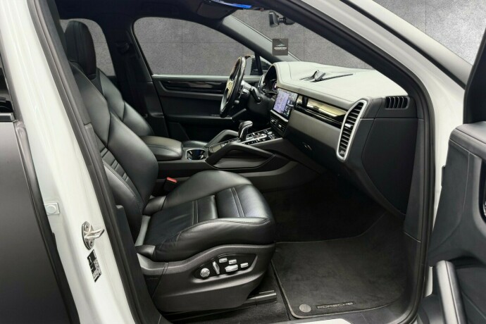 porsche-cayenne-bensin-2020-big-38