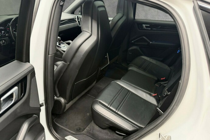 porsche-cayenne-bensin-2020-big-35