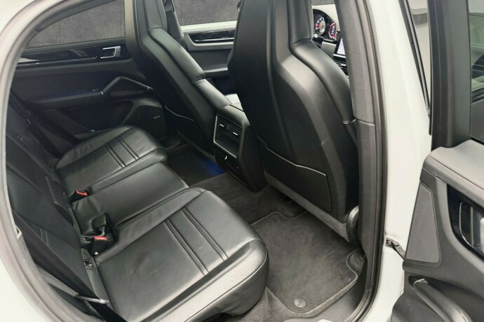 porsche-cayenne-bensin-2020-big-37