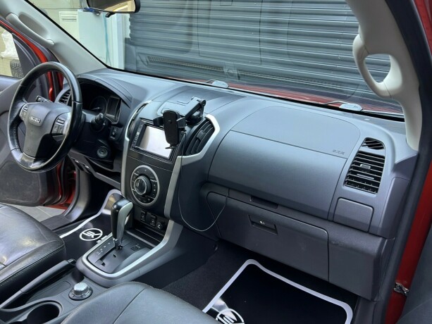 isuzu-d-max-diesel-2016-big-12