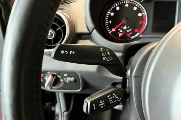 audi-a1-bensin-2012-big-17