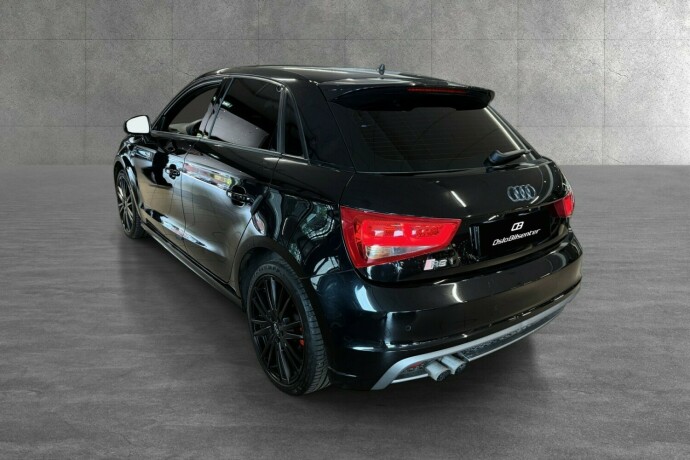 audi-a1-bensin-2012-big-3