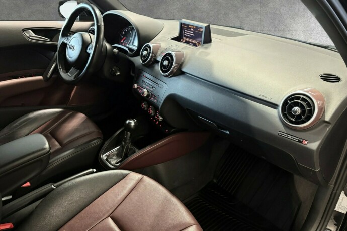 audi-a1-bensin-2012-big-25