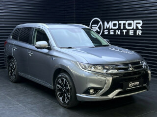 Mitsubishi | Outlander | Elektrisitet+bensin | 2016