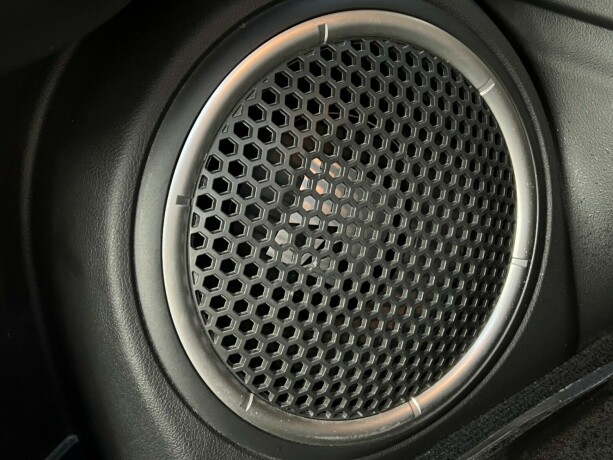 mitsubishi-outlander-elektrisitetbensin-2016-big-27