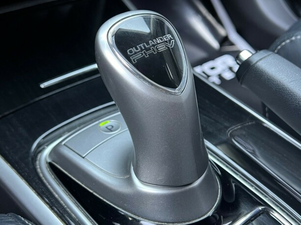 mitsubishi-outlander-elektrisitetbensin-2016-big-24