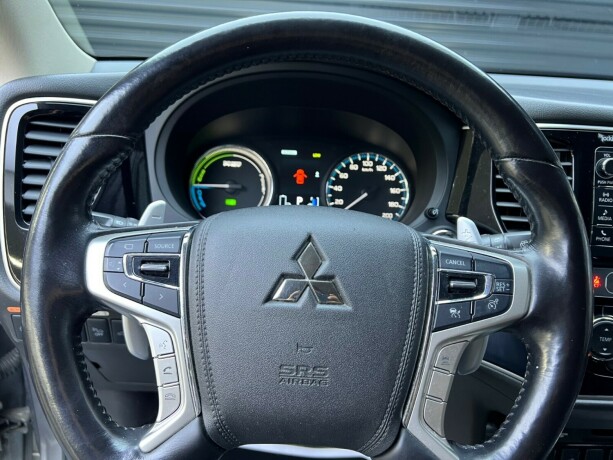 mitsubishi-outlander-elektrisitetbensin-2016-big-12