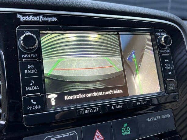 mitsubishi-outlander-elektrisitetbensin-2016-big-17