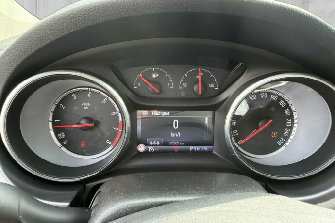 opel-astra-bensin-2016-big-11