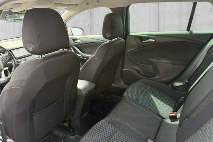 opel-astra-bensin-2016-big-15