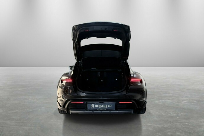 porsche-taycan-4-elektrisitet-2022-big-37