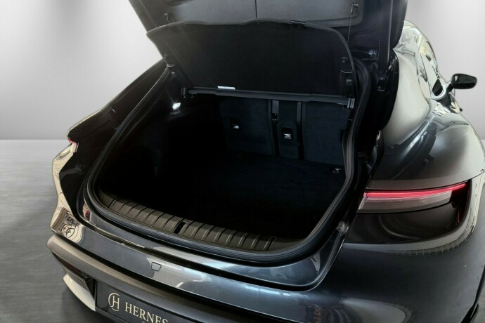 porsche-taycan-4-elektrisitet-2022-big-38