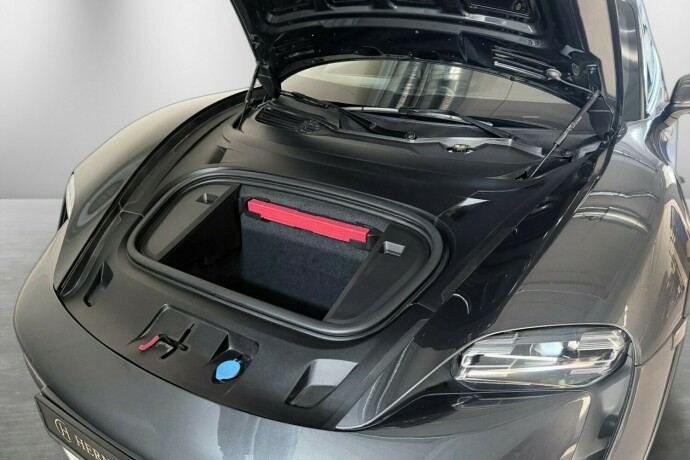 porsche-taycan-4-elektrisitet-2022-big-36