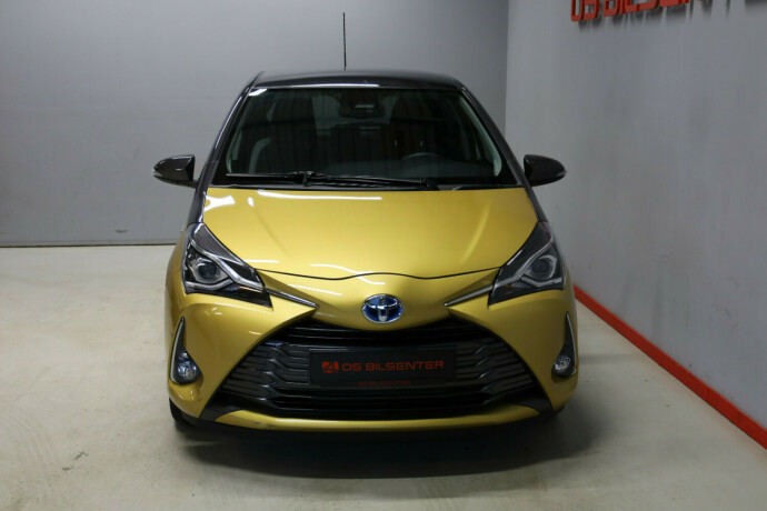 toyota-yaris-elektrisitetbensin-2019-big-2
