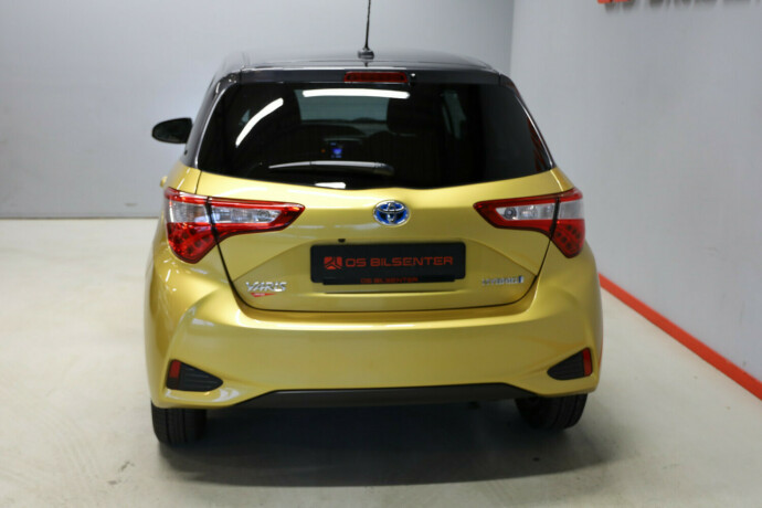 toyota-yaris-elektrisitetbensin-2019-big-6