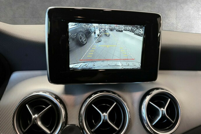 mercedes-benz-gla200-diesel-2015-big-17