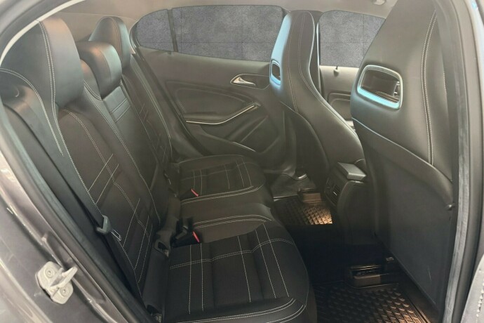 mercedes-benz-gla200-diesel-2015-big-25