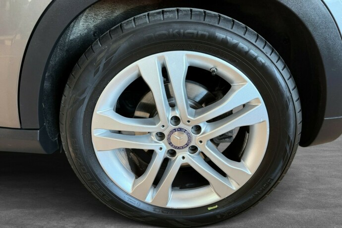 mercedes-benz-gla200-diesel-2015-big-29