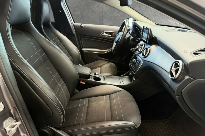 mercedes-benz-gla200-diesel-2015-big-23