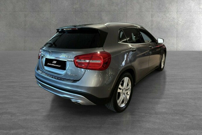 mercedes-benz-gla200-diesel-2015-big-5