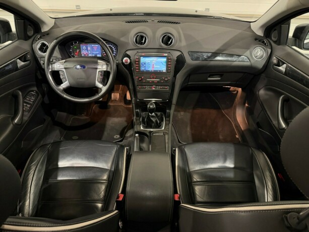 ford-mondeo-diesel-2012-big-15