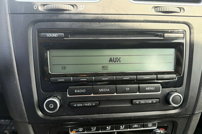 volkswagen-golf-diesel-2010-big-13