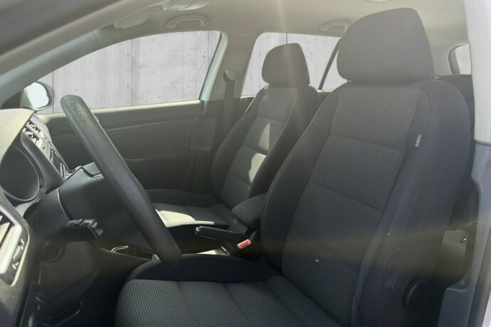 volkswagen-golf-diesel-2010-big-7