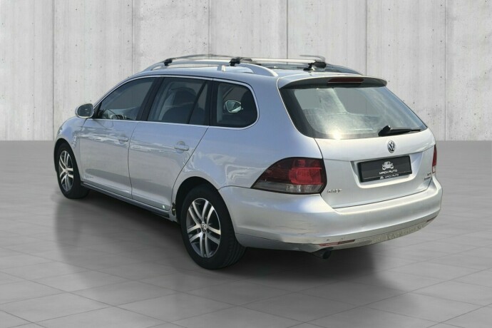 volkswagen-golf-diesel-2010-big-3