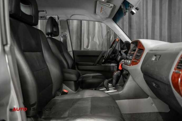 mitsubishi-pajero-diesel-2004-big-19