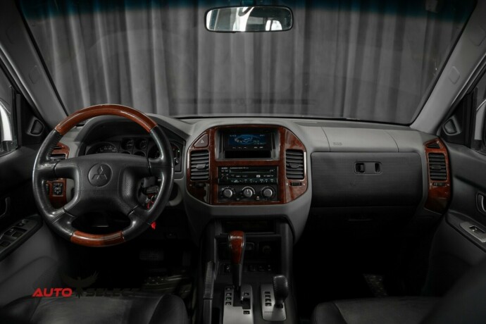 mitsubishi-pajero-diesel-2004-big-32