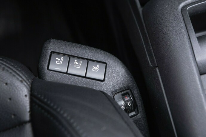 citroen-c4-picasso-bensin-2017-big-20