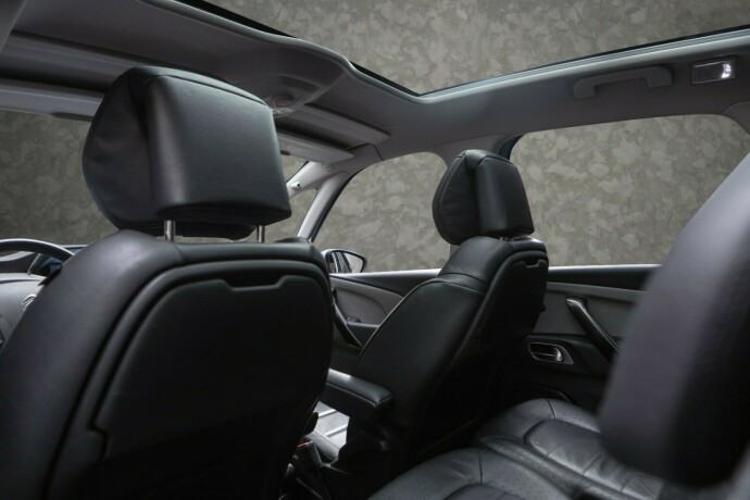 citroen-c4-picasso-bensin-2017-big-25