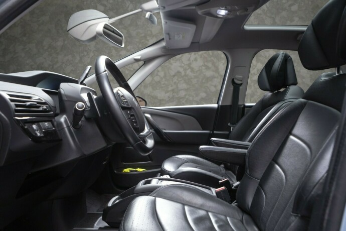 citroen-c4-picasso-bensin-2017-big-22