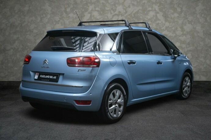 citroen-c4-picasso-bensin-2017-big-7