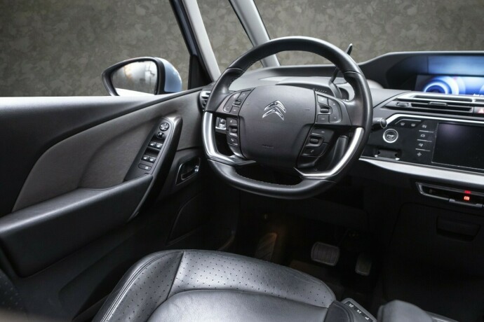 citroen-c4-picasso-bensin-2017-big-27