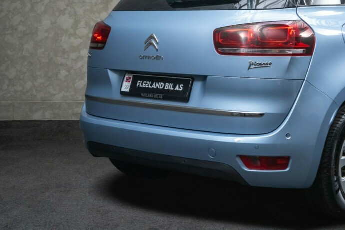 citroen-c4-picasso-bensin-2017-big-8