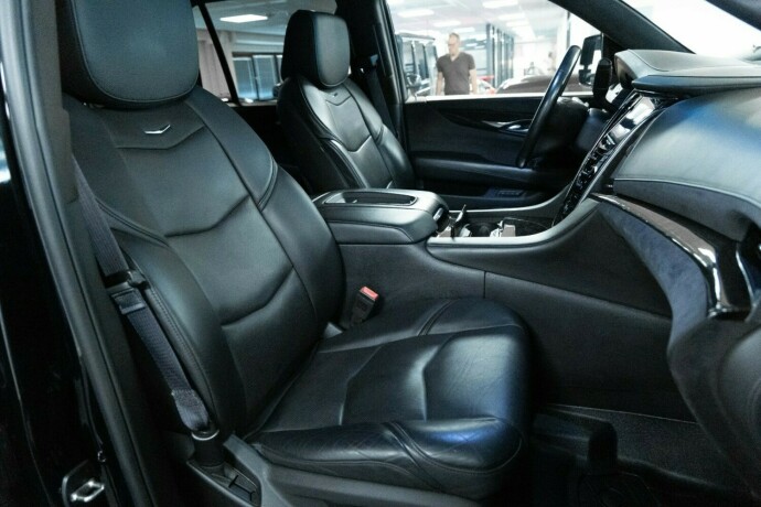 cadillac-escalade-bensin-2015-big-14