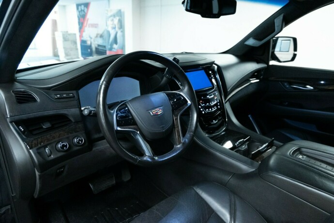 cadillac-escalade-bensin-2015-big-5