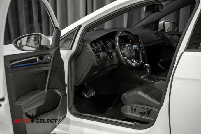 volkswagen-golf-elektrisitetbensin-2016-big-20