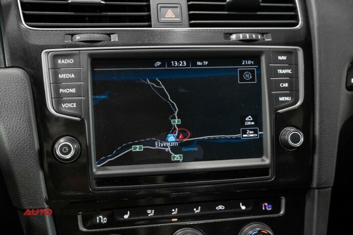 volkswagen-golf-elektrisitetbensin-2016-big-36