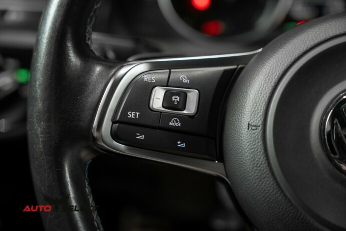 volkswagen-golf-elektrisitetbensin-2016-big-27