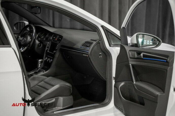 volkswagen-golf-elektrisitetbensin-2016-big-16