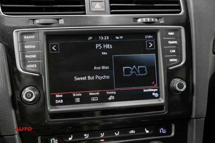 volkswagen-golf-elektrisitetbensin-2016-big-38