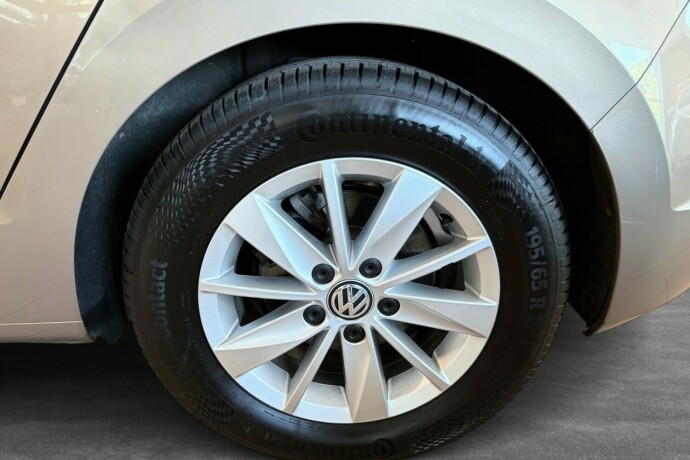 volkswagen-golf-sportsvan-bensin-2017-big-28