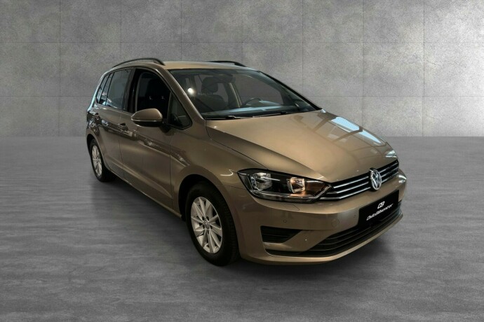 volkswagen-golf-sportsvan-bensin-2017-big-7