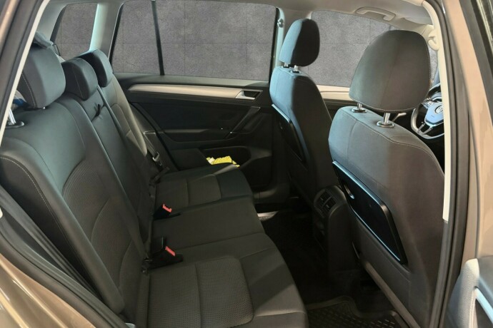 volkswagen-golf-sportsvan-bensin-2017-big-18