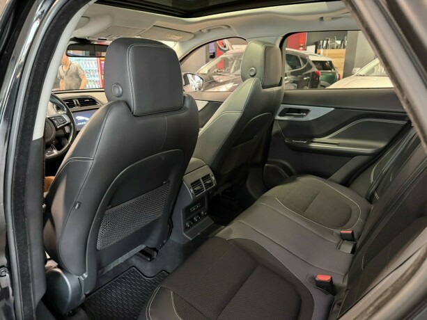 jaguar-f-pace-diesel-2017-big-23